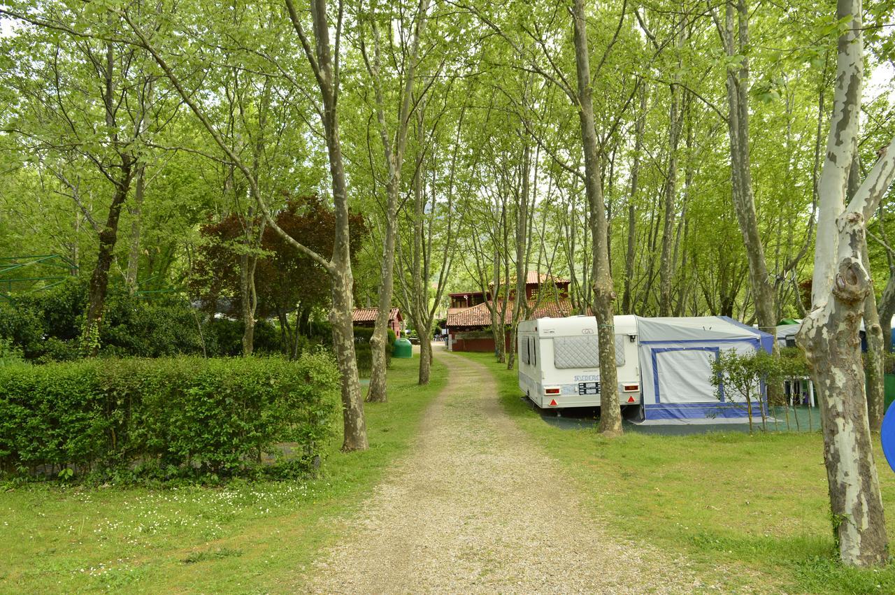 Hervás Camping El Pinajarro מראה חיצוני תמונה